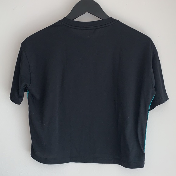 ❤️‍🔥 NikePro XS/M Workout Top Black & Turquoise ❤️‍🔥 - Picture 8 of 12